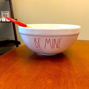 RAE DUNN Valentines Mixing bowl & Spatula